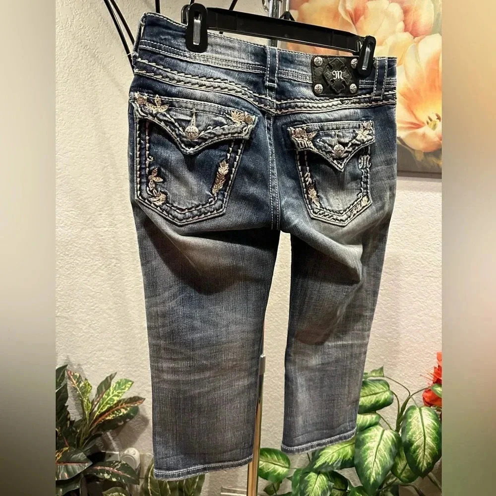 Miss Me distressed cropped jeans size 27 - Picture 2 of 8